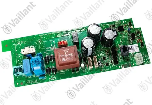 Leiterplatte von Vaillant mit verschiedenen elektronischen Bauteilen, darunter Relais, Kondensatoren und Anschlüsse, auf einer grünen Platine.